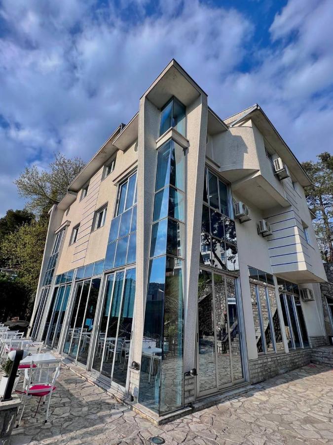 Hotel Ambasador Podgorica Exterior foto